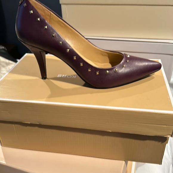 MICHAEL KORS PUMP - Picture 1 of 2